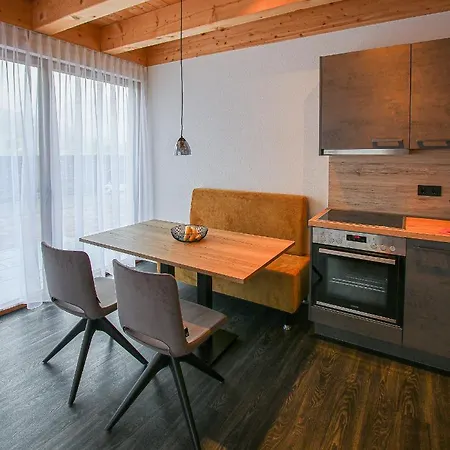 Mountain Moments - Familie Weber * تانهايم