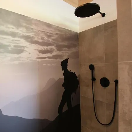 Mountain Moments - Familie Weber * تانهايم